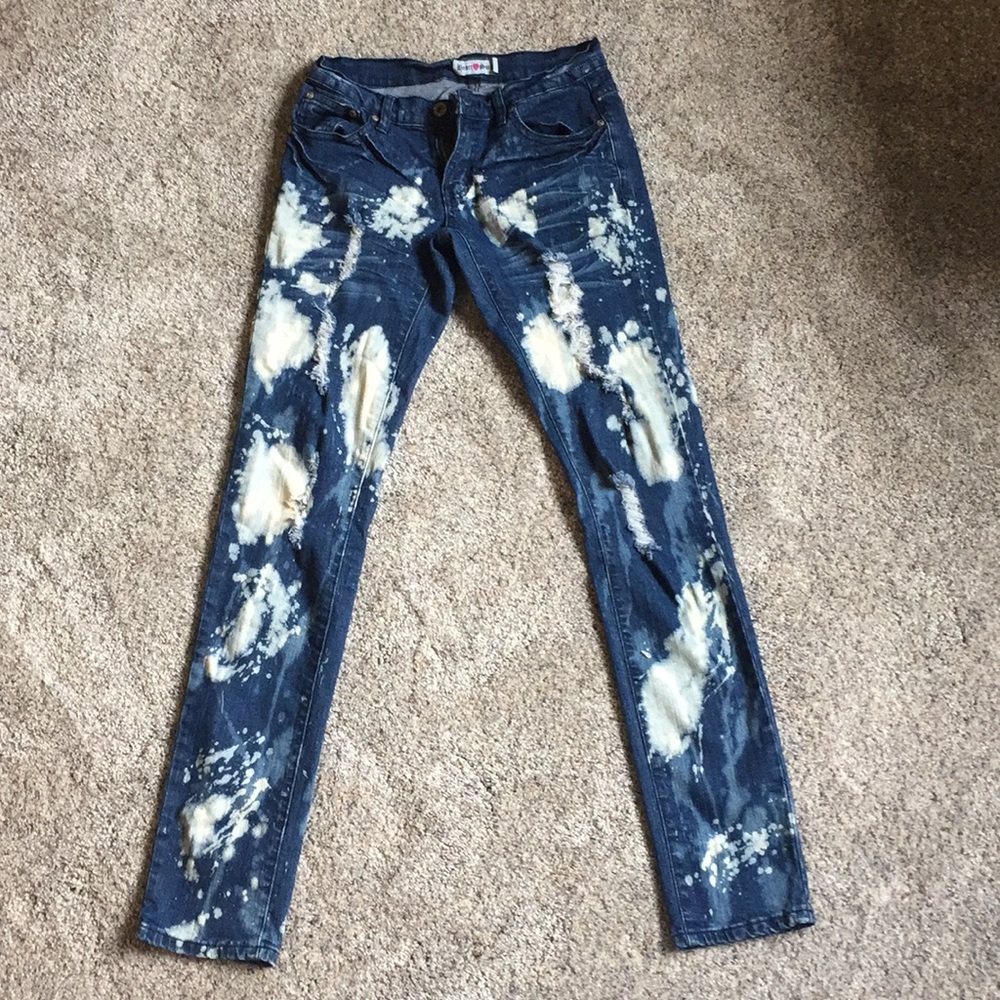 Destroyed & Bleached Skinny Jeans
